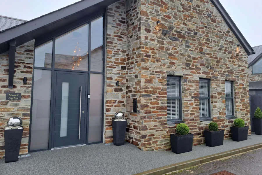 Double-glazing Noss Mayo – Modern House – Landmark Windows and Doors Double-glazing Noss Mayo - Modern House - Landmark Windows and Doors