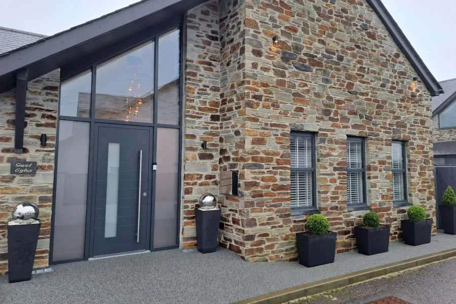 Double-glazing Yealmpton - Modern House - Landmark Windows and Doors